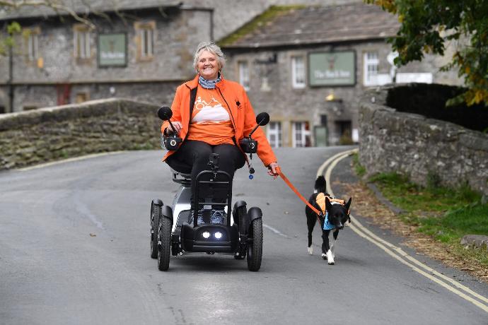 Moderne scootmobiel Scoozy geeft zelfvertrouwen